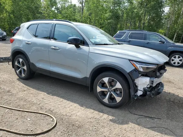 2024 VOLVO XC40 COPART lot 63787435 auction photo 4