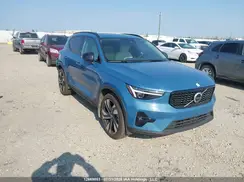 YV4L12UM1S2580172 2025 VOLVO XC40