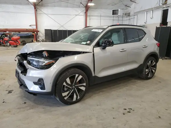 YV4L12UM4R2213891 2024 VOLVO XC40 - Image 1