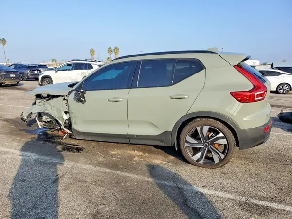 YV4L12UM4R2376346 2024 VOLVO XC40 - Image 2