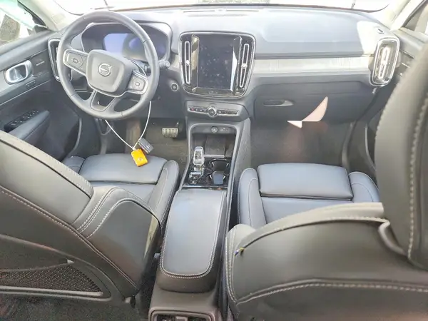 YV4L12UM7R2346564 2024 VOLVO XC40 - Image 8