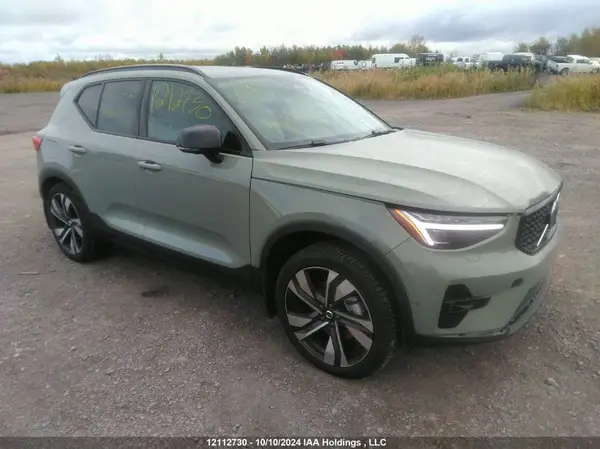 YV4L12UM8R2260101 2024 VOLVO XC40 - Image 1