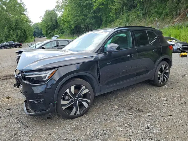 YV4L12UM8R2379914 2024 VOLVO XC40 - Image 1
