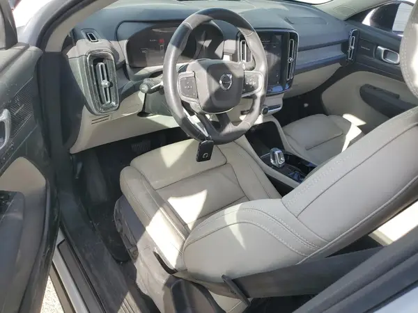 YV4L12UM9R2229343 2024 VOLVO XC40 - Image 8