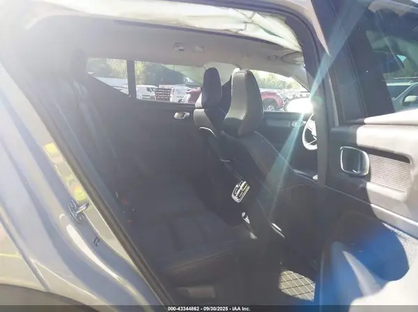 YV4L12UM9R2299716 2024 VOLVO XC40 - Image 8