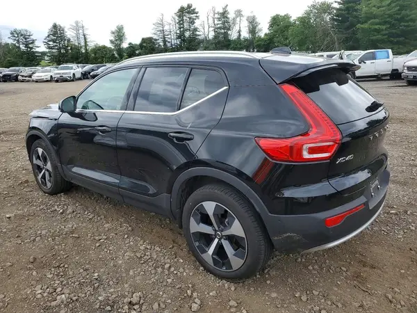 YV4L12UN1P2943134 2023 VOLVO XC40 - Image 2