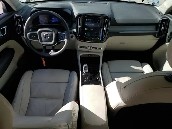 YV4L12UN3P2029368 2023 VOLVO XC40 - Image 8