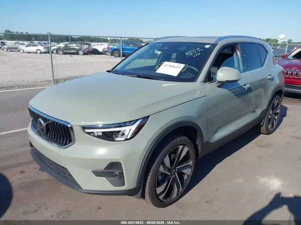 YV4L12UN4P2078059 2023 VOLVO XC40 - Image 2