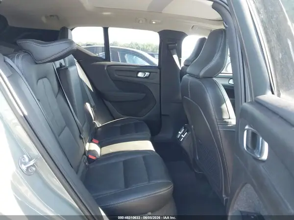YV4L12UN4P2078059 2023 VOLVO XC40 - Image 8