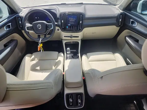 YV4L12UN4P2915604 2023 VOLVO XC40 - Image 8
