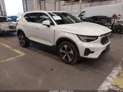 YV4L12UN5P2093993 2023 VOLVO XC40