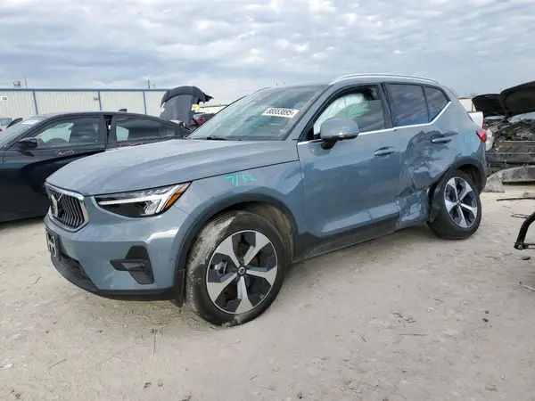 YV4L12UN5P2926949 2023 VOLVO XC40 - Image 1