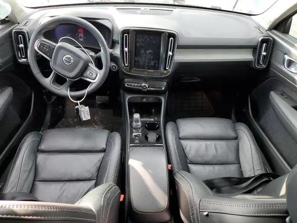 YV4L12UN5P2926949 2023 VOLVO XC40 - Image 8