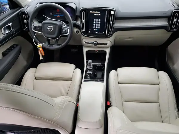 YV4L12UN6P2912655 2023 VOLVO XC40 - Image 8