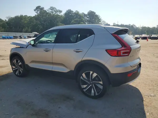 YV4L12UN7P2072062 2023 VOLVO XC40 - Image 2