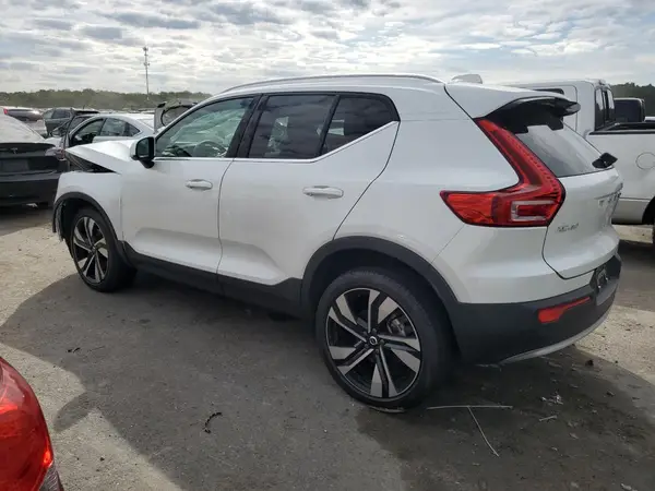 YV4L12UN7P2081330 2023 VOLVO XC40 - Image 2