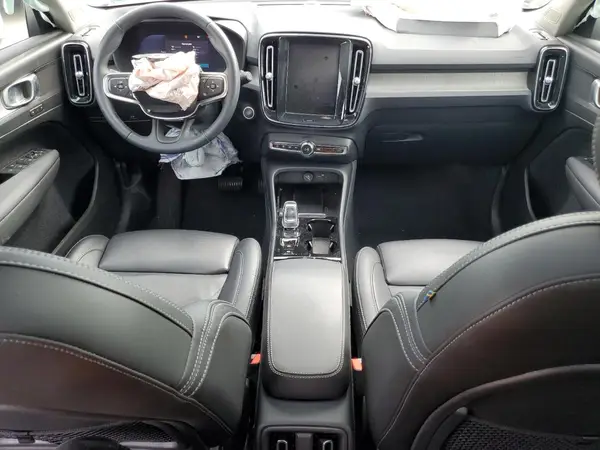 YV4L12UN7P2081330 2023 VOLVO XC40 - Image 8