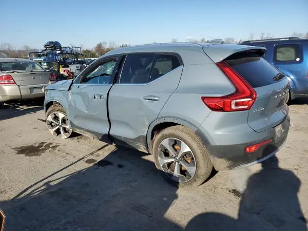 YV4L12UN8P2913418 2023 VOLVO XC40 - Image 2