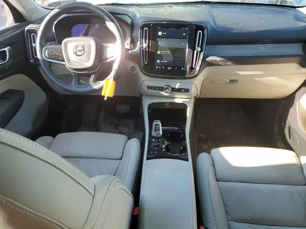 YV4L12UN8P2913418 2023 VOLVO XC40 - Image 8