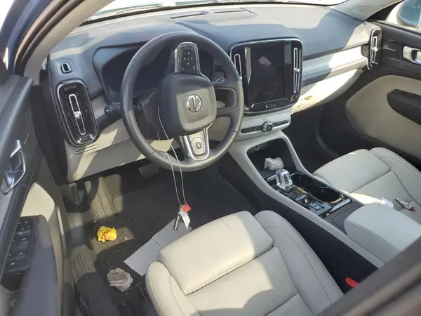 YV4L12UN8P2966832 2023 VOLVO XC40 - Image 8