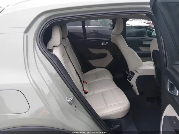 YV4L12UN9P2003230 2023 VOLVO XC40 - Image 8