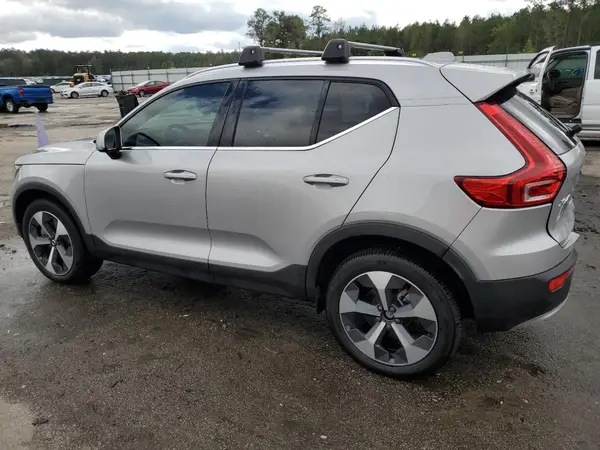 YV4L12UNXP2961051 2023 VOLVO XC40 - Image 2