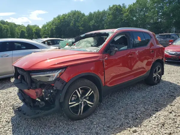 YV4L12UV0P2946140 2023 VOLVO XC40 - Image 1