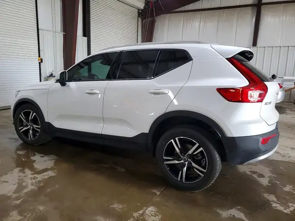 YV4L12UV1P2910747 2023 VOLVO XC40 - Image 2