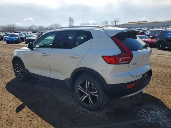 YV4L12UV1P2925250 2023 VOLVO XC40 - Image 2
