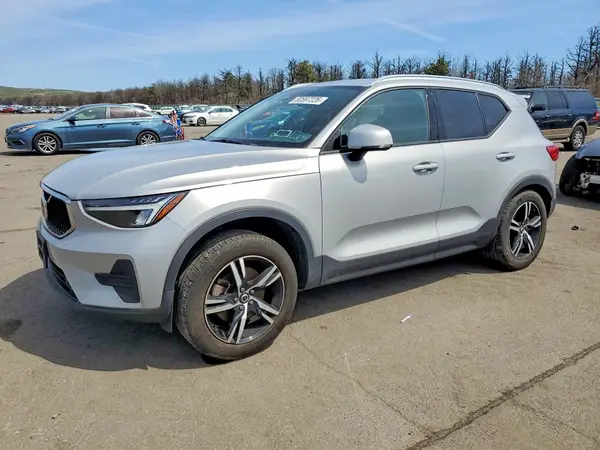 YV4L12UV2P2109728 2023 VOLVO XC40 - Image 1