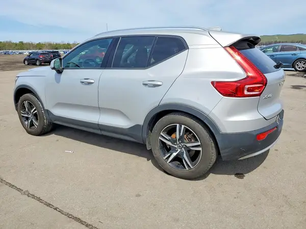 YV4L12UV2P2109728 2023 VOLVO XC40 - Image 2