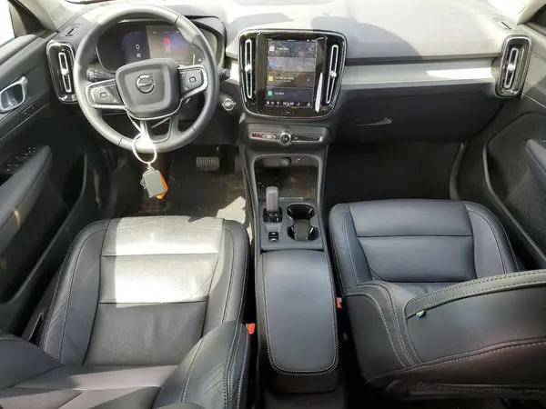 YV4L12UV2P2109728 2023 VOLVO XC40 - Image 8