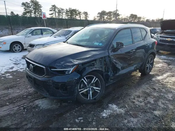 YV4L12UVXP2080009 2023 VOLVO XC40 - Image 2