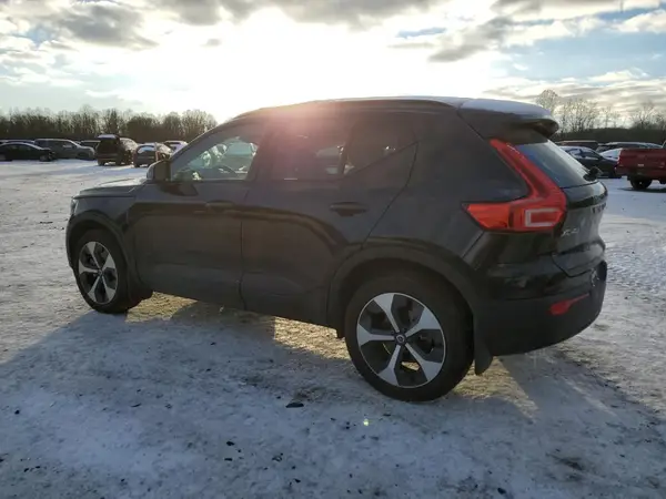 YV4L12UW0P2039929 2023 VOLVO XC40 - Image 2