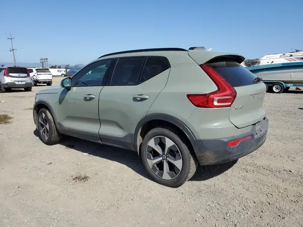 YV4L12UW1P2931333 2023 VOLVO XC40 - Image 2