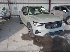 YV4L12UW2P2913228 2023 VOLVO XC40