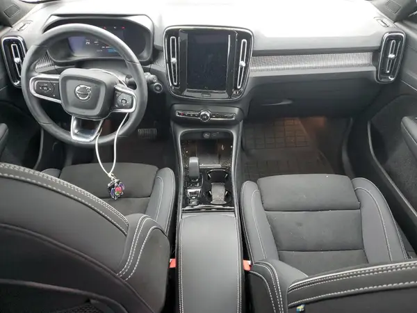 YV4L12UW3P2086369 2023 VOLVO XC40 - Image 8