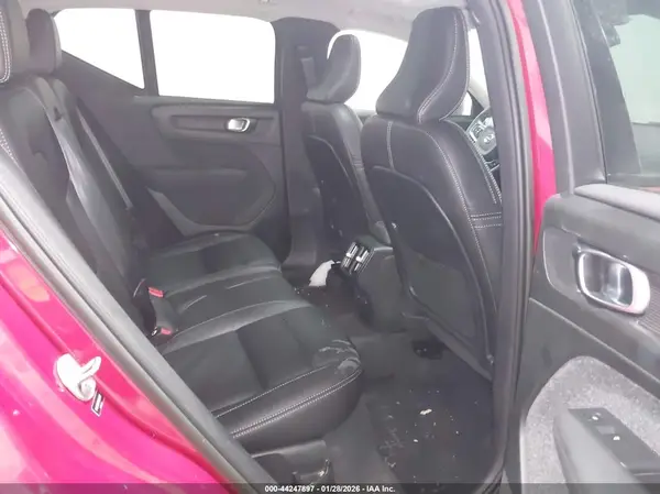 YV4L12UW4P2943637 2023 VOLVO XC40 - Image 8