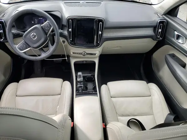 YV4L12UW5P2013021 2023 VOLVO XC40 - Image 8