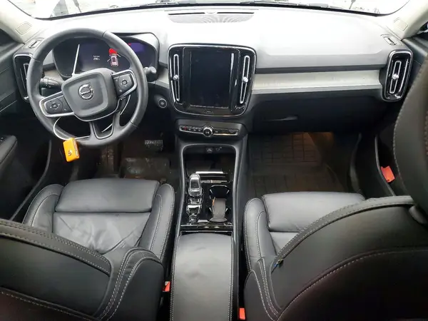 YV4L12UW5P2099379 2023 VOLVO XC40 - Image 8