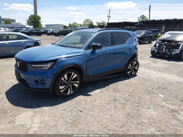 YV4L12UW6P2989907 2023 VOLVO XC40 - Image 2