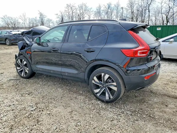 YV4L12UW8P2066294 2023 VOLVO XC40 - Image 2