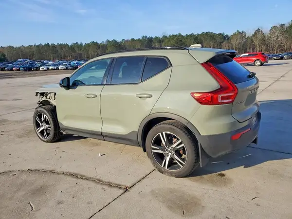 YV4L12UW8P2969092 2023 VOLVO XC40 - Image 2