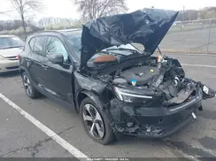 YV4L12UWXP2009398 2023 VOLVO XC40