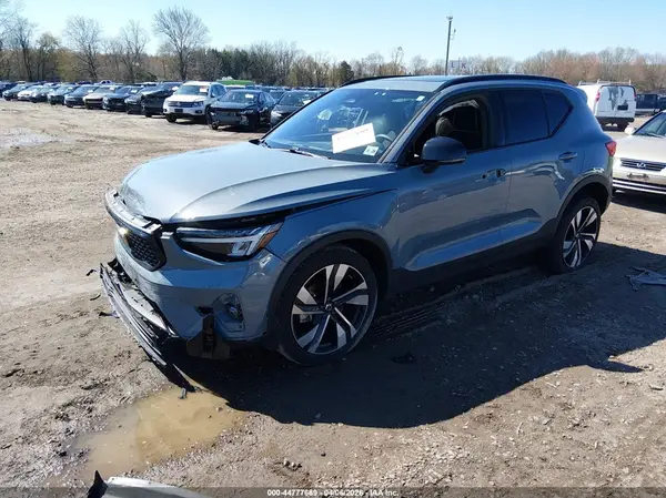 YV4L12UWXP2114104 2023 VOLVO XC40 - Image 2