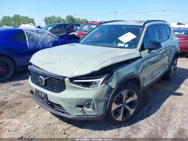 YV4L12UWXP2943450 2023 VOLVO XC40 - Image 2