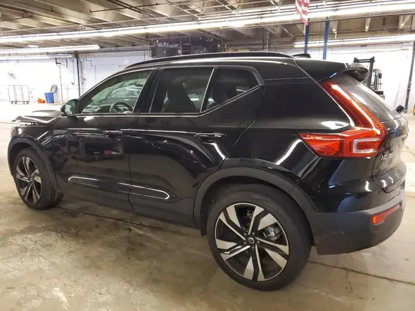 YV4L12UX0P2093949 2023 VOLVO XC40 - Image 2