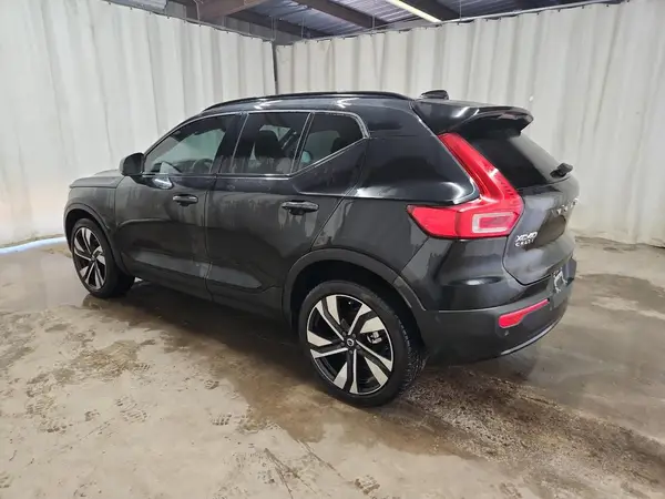 YV4L12UX1P2044632 2023 VOLVO XC40 - Image 2