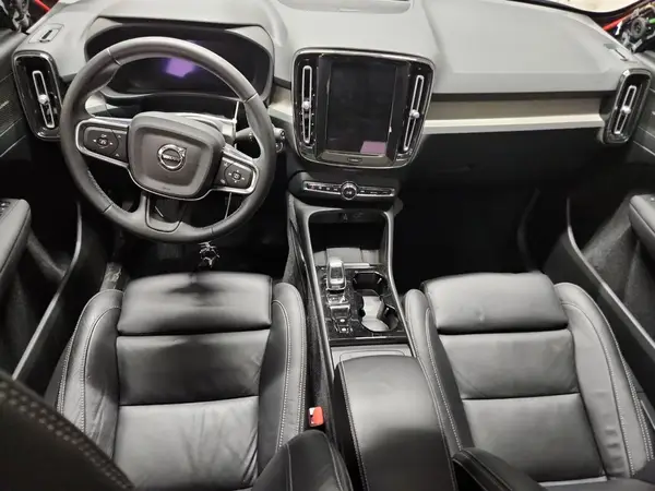 YV4L12UX1P2044632 2023 VOLVO XC40 - Image 8
