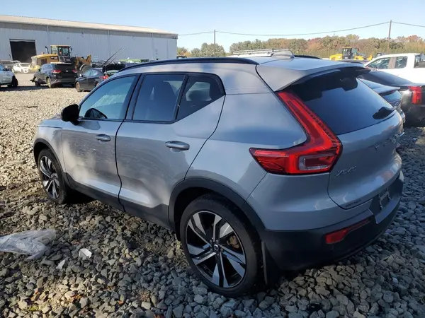YV4L12UX1P2059406 2023 VOLVO XC40 - Image 2
